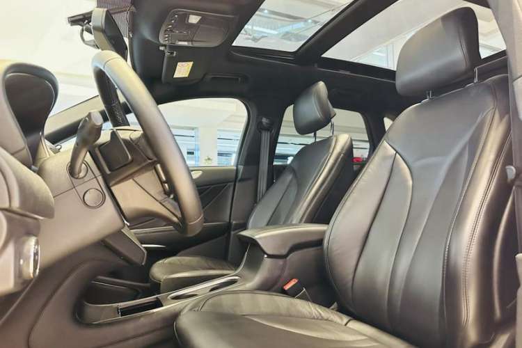 Used Lincoln MKC 2019 2.0T Two-Wheel Drive Luxury Edition China VI Standard Interior 7