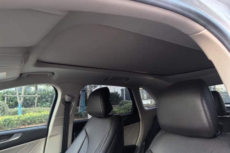 Used Lincoln MKC 2019 2.0T Two-Wheel Drive Zunya Version China VI Standard Interior 7