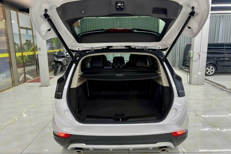 Used Lincoln MKC 2019 2.0T Two-Wheel Drive Zunya Version China VI Standard Interior 7