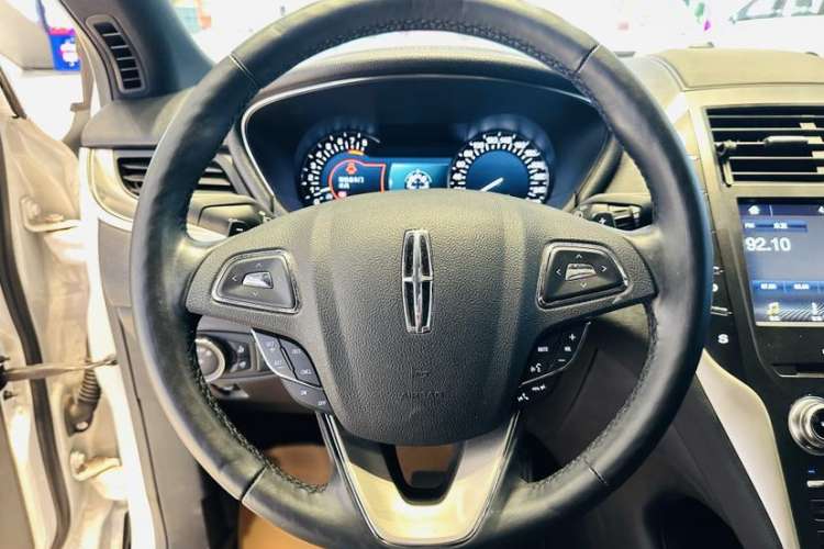Used Lincoln MKC 2019 2.0T Two-Wheel Drive Luxury Edition China VI Standard Interior 8