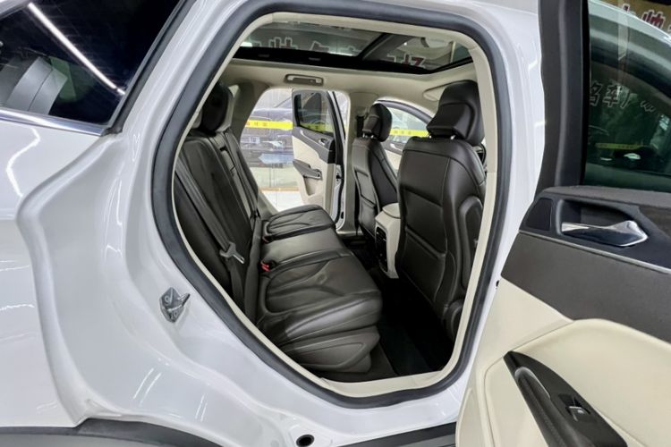 Used Lincoln MKC 2019 2.0T Two-Wheel Drive Zunya Version China VI Standard Interior 9