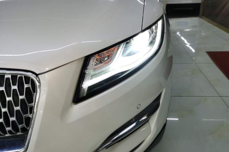 Used Lincoln MKC 2019 2.0T Two-Wheel Drive Zunya Version China VI Standard Left Front Headlight