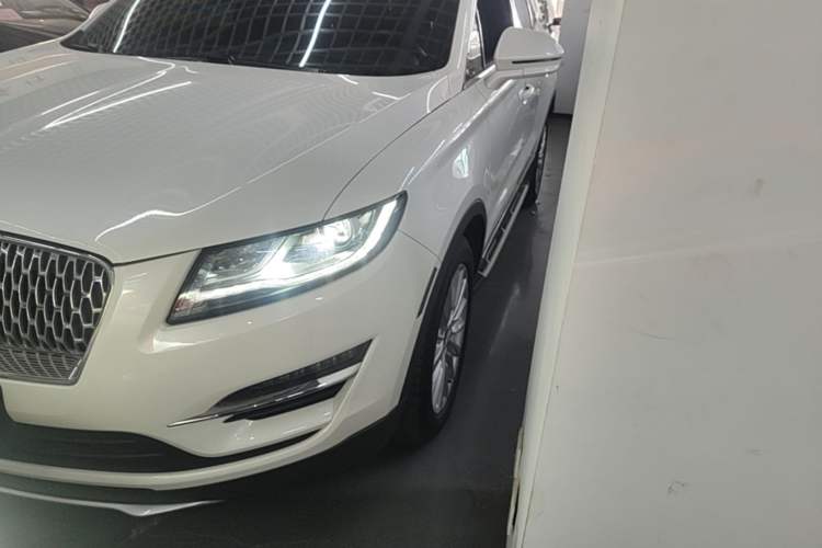 Used Lincoln MKC 2019 2.0T Two-Wheel Drive Luxury Edition China VI Standard Left Front Headlight
