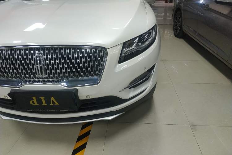 Used Lincoln MKC 2019 2.0T Two-Wheel Drive Zunya Version China VI Standard Left Front Headlight