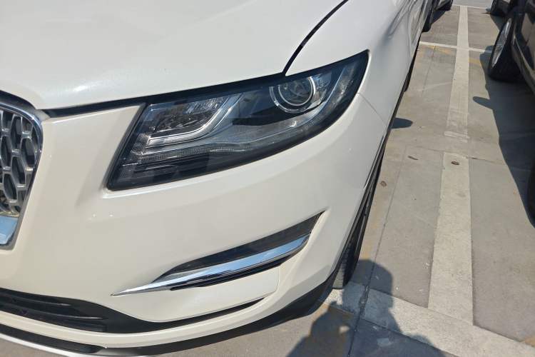 Used Lincoln MKC 2019 2.0T Two-Wheel Drive Luxury Edition China V Standard Left Front Headlight