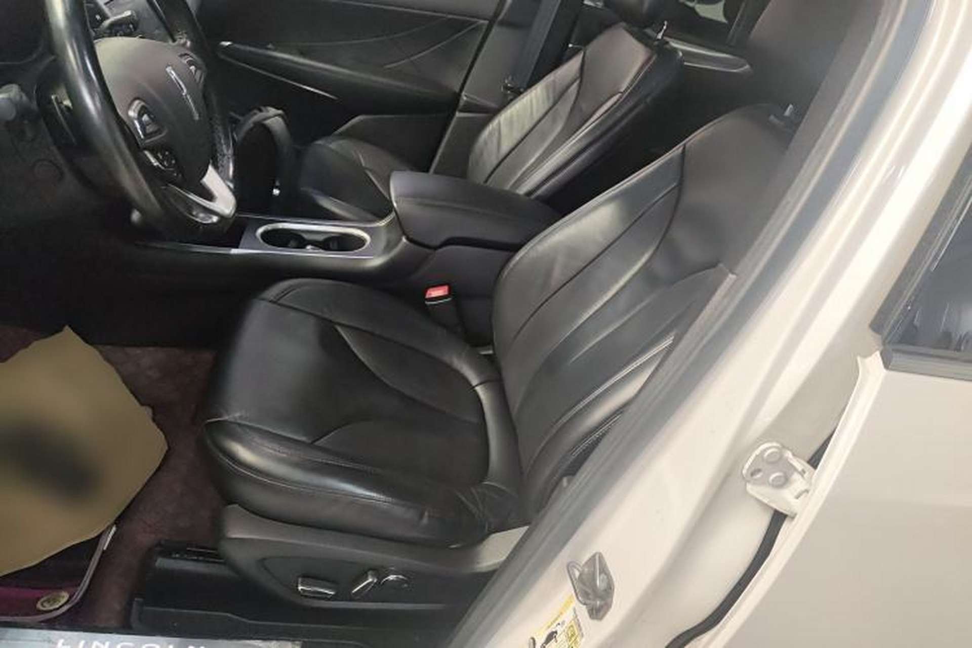 Used Lincoln MKC 2019 2.0T Two-Wheel Drive Luxury Edition China VI Standard Left Front Seat