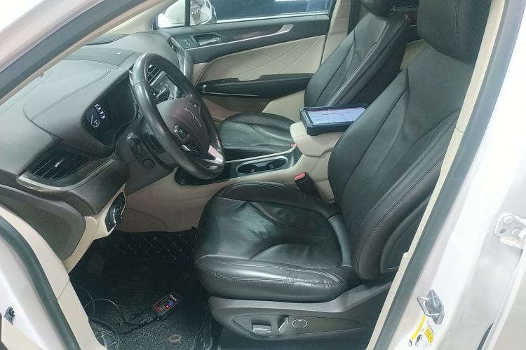 Used Lincoln MKC 2019 2.0T Two-Wheel Drive Zunya Version China VI Standard Left Front Seat