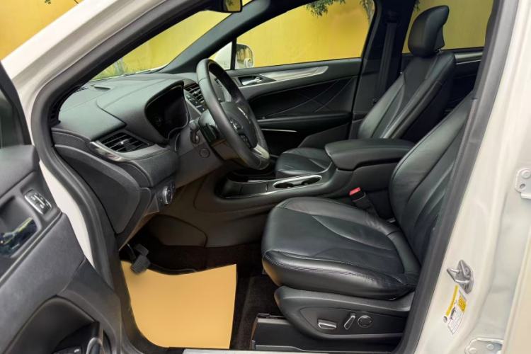 Used Lincoln MKC 2019 2.0T Two-Wheel Drive Luxury Edition China VI Standard Left Front Seat