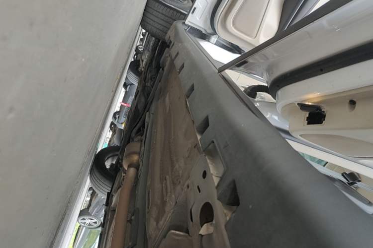 Used Lincoln MKC 2019 2.0T Two-Wheel Drive Zunya Version China VI Standard Left Side Sill
