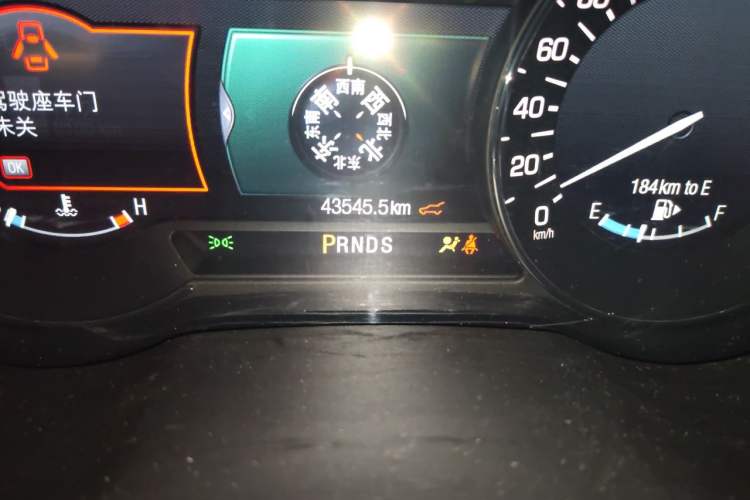 Used Lincoln MKC 2019 2.0T Two-Wheel Drive Luxury Edition China VI Standard Odometer Close Up