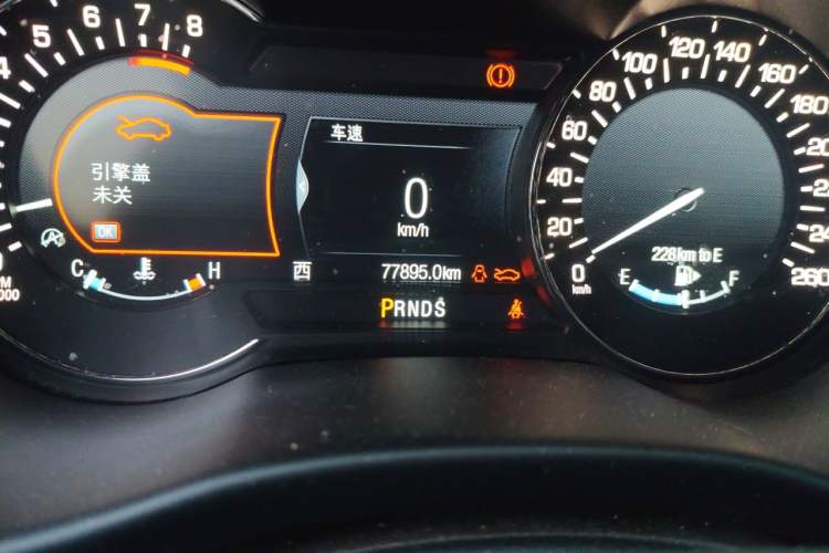 Used Lincoln MKC 2019 2.0T Two-Wheel Drive Luxury Edition China VI Standard Odometer Close Up