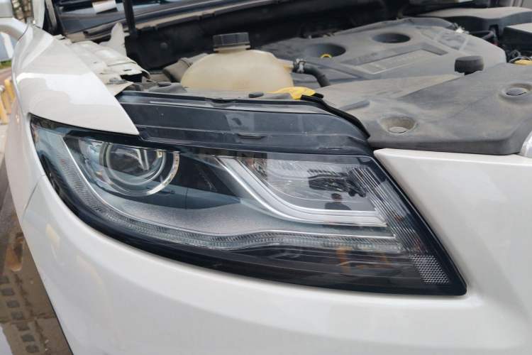 Used Lincoln MKC 2019 2.0T Two-Wheel Drive Luxury Edition China VI Standard Right Front Headlight
