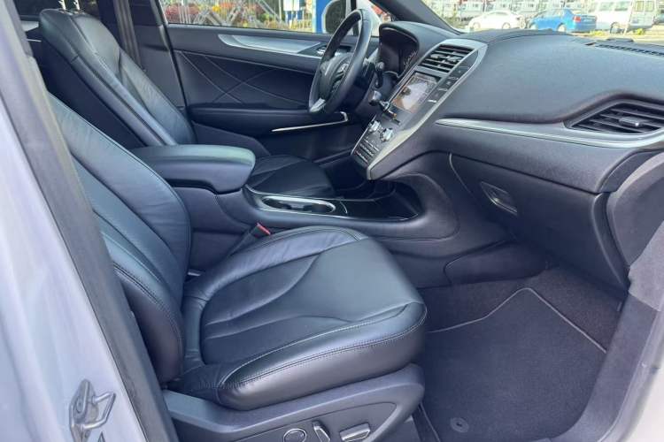Used Lincoln MKC 2019 2.0T Two-Wheel Drive Luxury Edition China VI Standard Right Front Seat