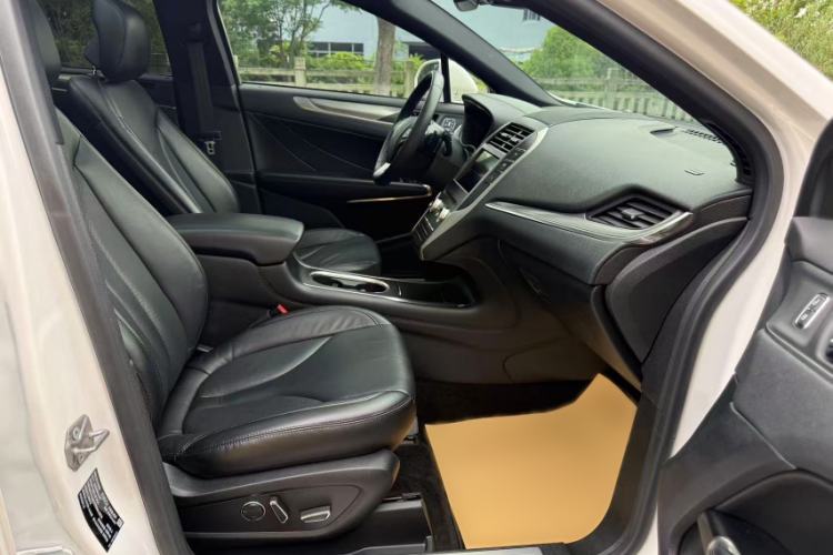 Used Lincoln MKC 2019 2.0T Two-Wheel Drive Luxury Edition China VI Standard Right Front Seat