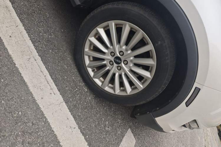 Used Lincoln MKC 2019 2.0T Two-Wheel Drive Luxury Edition China VI Standard Right Front Wheel Hub