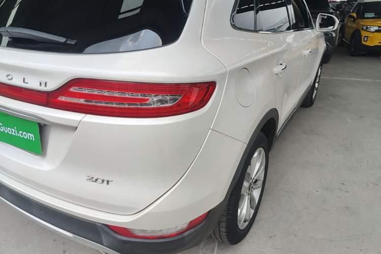 Used Lincoln MKC 2019 2.0T Two-Wheel Drive Zunya Version China VI Standard Right Rear Taillight