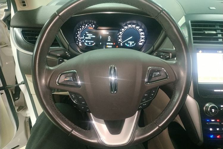 Used Lincoln MKC 2019 2.0T Two-Wheel Drive Zunya Version China VI Standard Steering Wheel