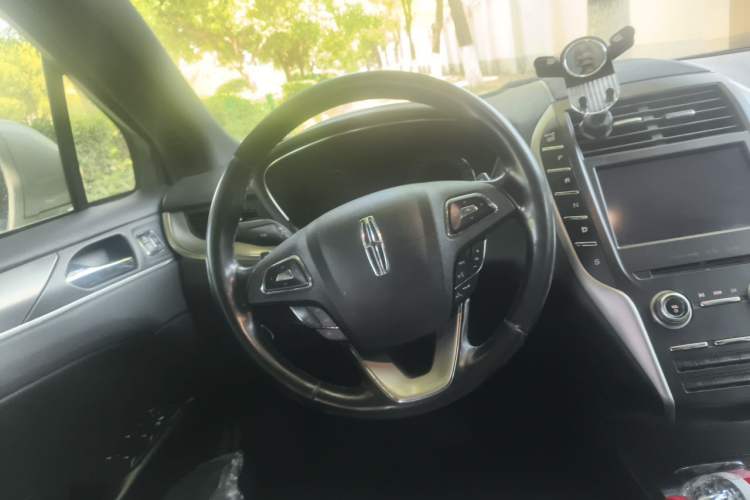 Used Lincoln MKC 2019 2.0T Two-Wheel Drive Luxury Edition China VI Standard Steering Wheel