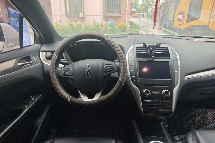 Used Lincoln MKC 2019 2.0T Two-Wheel Drive Luxury Edition China VI Standard Steering Wheel