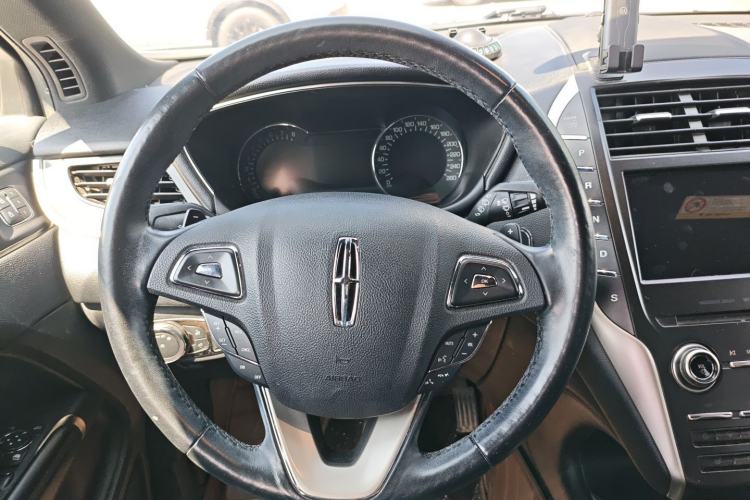 Used Lincoln MKC 2019 2.0T Two-Wheel Drive Luxury Edition China V Standard Steering Wheel