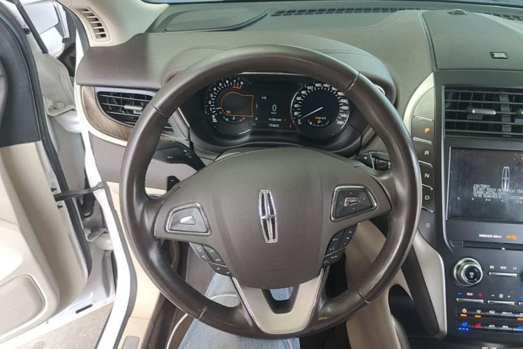 Used Lincoln MKC 2019 2.0T Two-Wheel Drive Zunya Version China VI Standard Steering Wheel