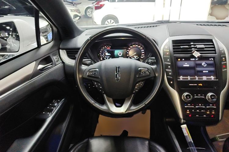 Used Lincoln MKC 2019 2.0T Two-Wheel Drive Luxury Edition China VI Standard Steering Wheel