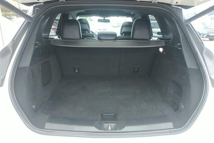 Used Lincoln MKC 2019 2.0T Two-Wheel Drive Luxury Edition China VI Standard Trunk