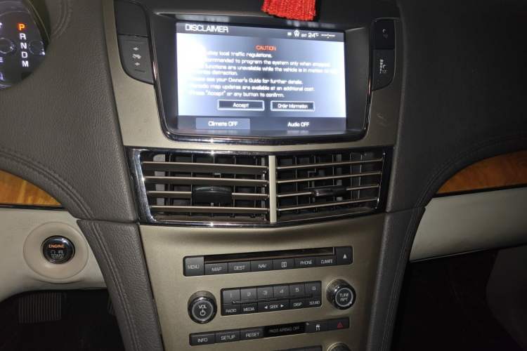 Used Lincoln MKT 2010 3.5T EcoBoost AWD Audio And AC Panel