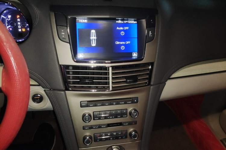 Used Lincoln MKT 2010 3.5T EcoBoost AWD Audio And AC Panel