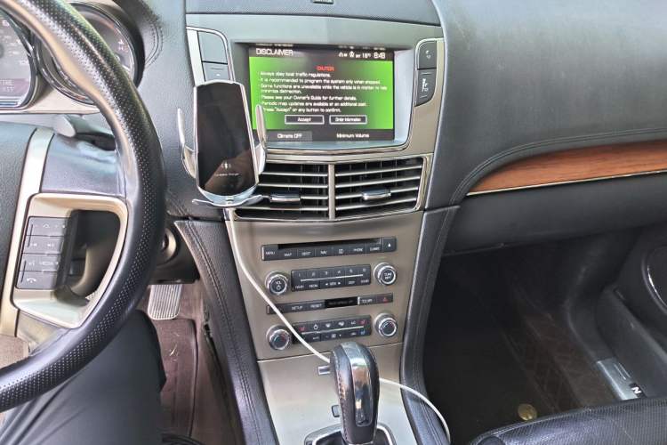 Used Lincoln MKT 2010 3.5T EcoBoost AWD Audio And AC Panel
