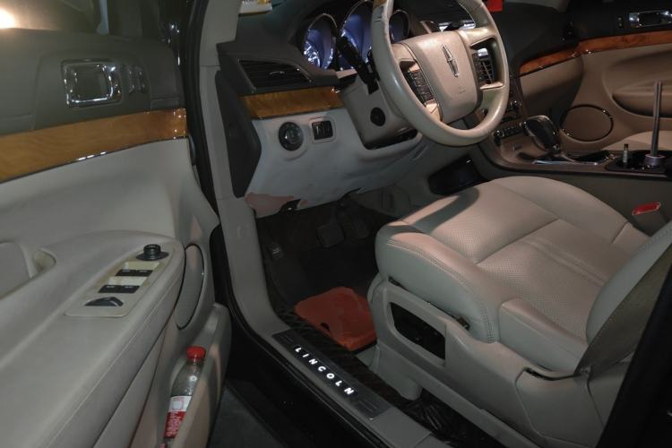 Used Lincoln MKT 2010 3.5T EcoBoost AWD Driver Seat