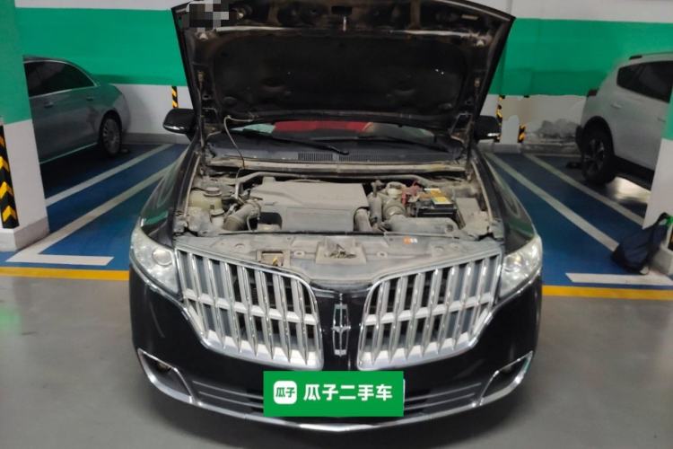 Used Lincoln MKT 2010 3.5T EcoBoost AWD Engine Bay
