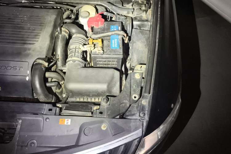 Used Lincoln MKT 2010 3.5T EcoBoost AWD Engine Bay Left