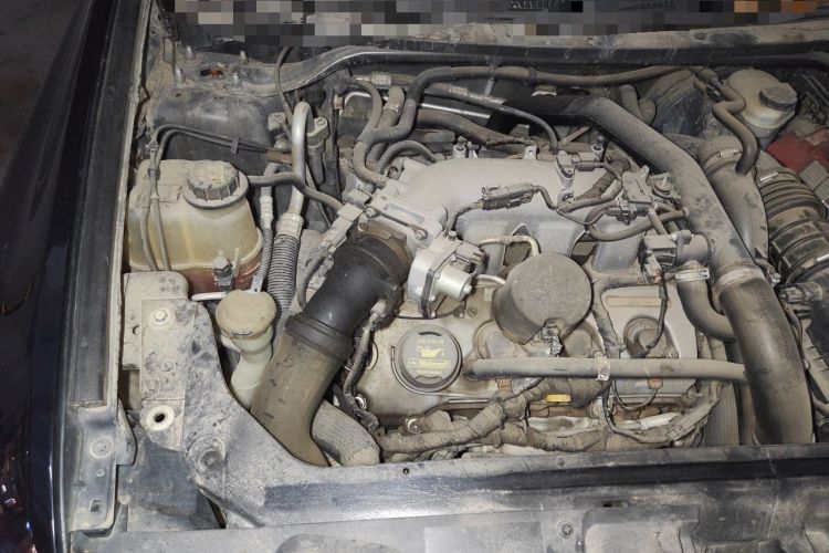 Used Lincoln MKT 2010 3.5T EcoBoost AWD Engine Bay Right