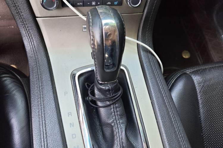 Used Lincoln MKT 2010 3.5T EcoBoost AWD Gear Lever