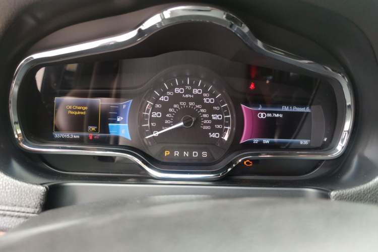Used Lincoln MKT 2010 3.5T Ecoboost AWD Instrument Cluster