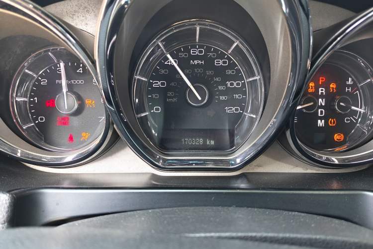 Used Lincoln MKT 2010 3.5T EcoBoost AWD Odometer Close Up