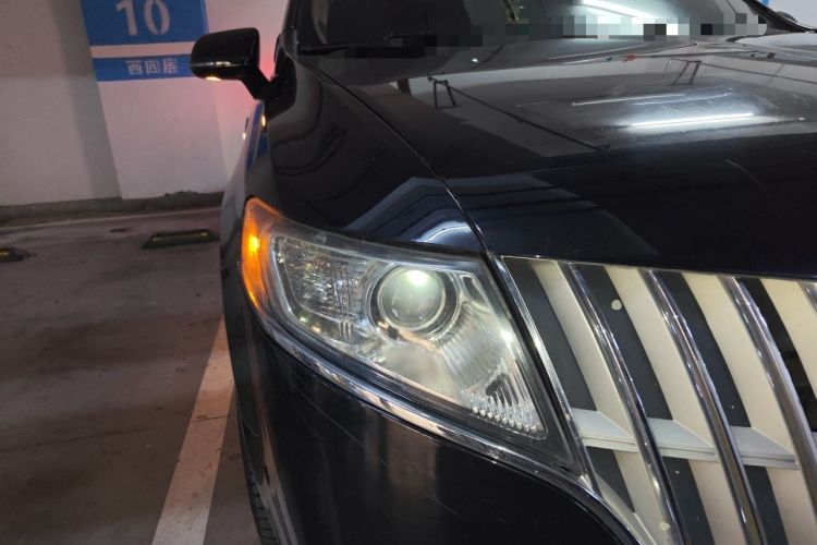 Used Lincoln MKT 2010 3.5T EcoBoost AWD Right Front Headlight