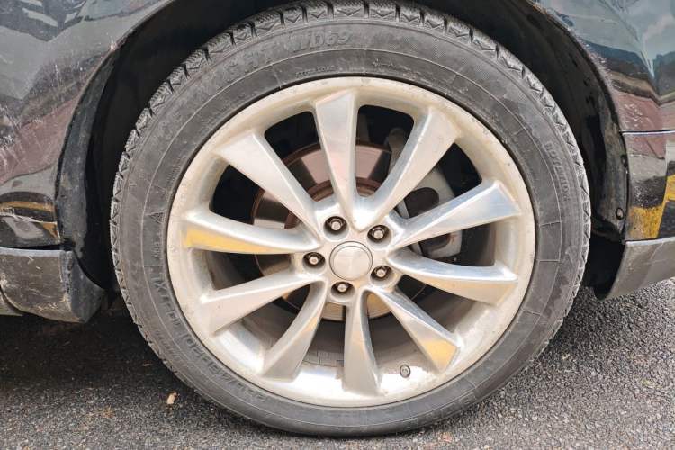 Used Lincoln MKT 2010 3.5T EcoBoost AWD Right Front Wheel Hub