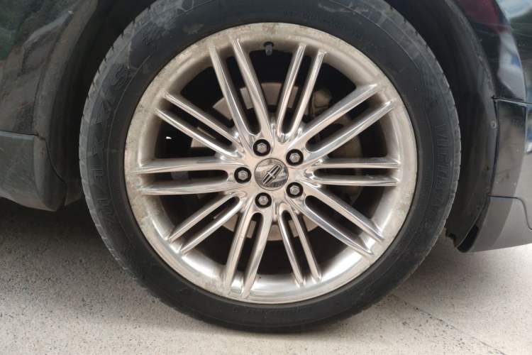 Used Lincoln MKT 2010 3.5T Ecoboost AWD Right Front Wheel Hub