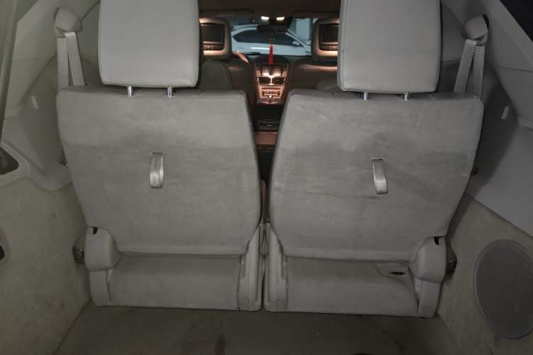Used Lincoln MKT 2010 3.5T EcoBoost AWD Trunk