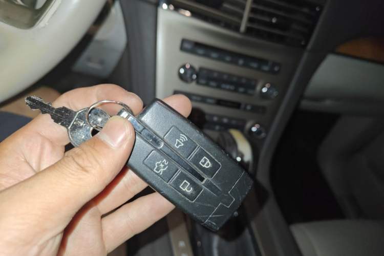 Used Lincoln MKT 2010 3.5T EcoBoost AWD Vehicle Key