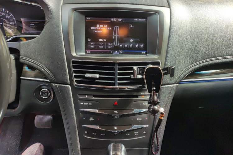 Used Lincoln MKT 2010 3.5T EcoBoost AWD Audio And AC Panel