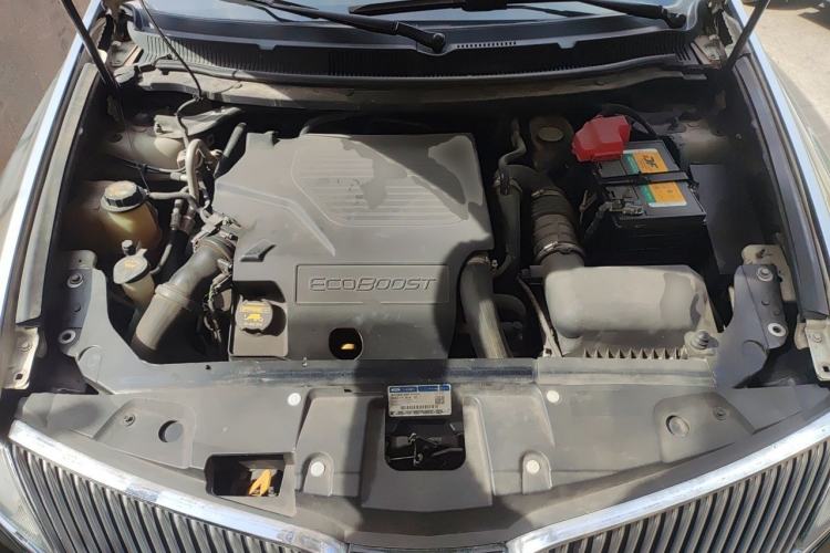 Used Lincoln MKT 2010 3.5T EcoBoost AWD Engine Bay