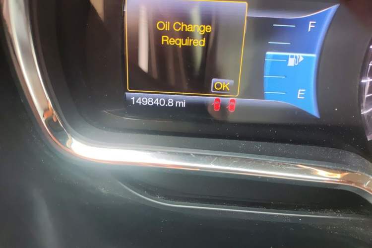 Used Lincoln MKT 2010 3.5T EcoBoost AWD Odometer Close Up