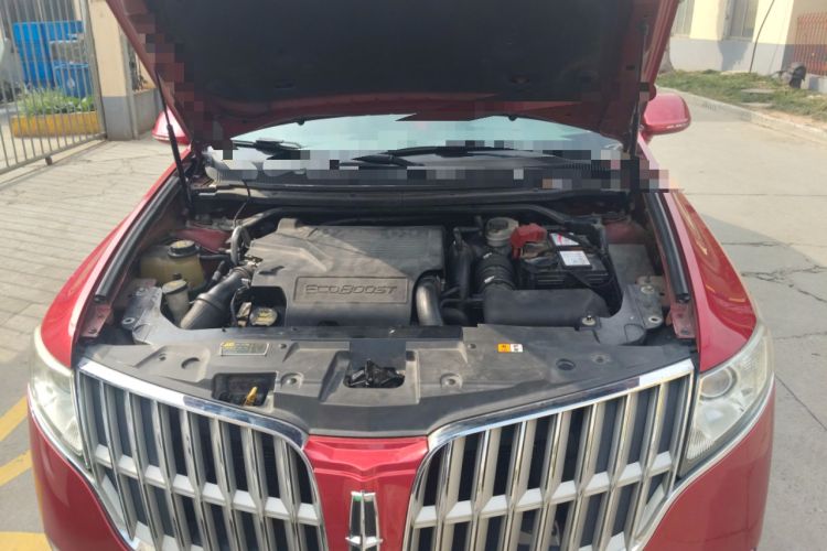 Used Lincoln MKT 2010 3.5T EcoBoost AWD Engine Bay
