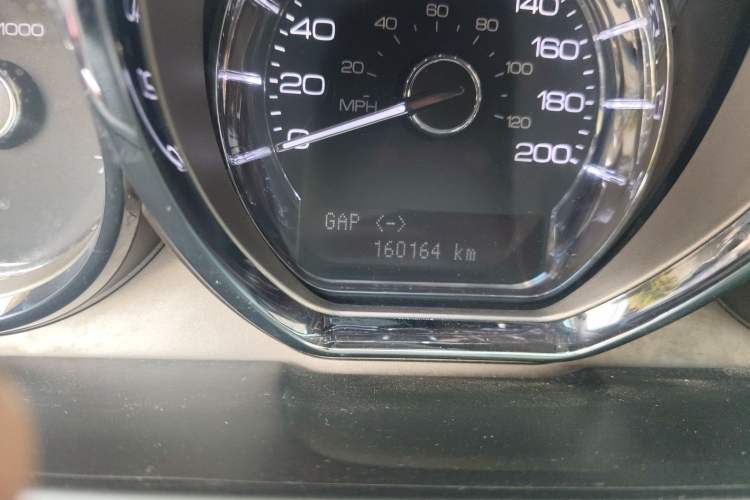 Used Lincoln MKT 2010 3.5T EcoBoost AWD Odometer Close Up