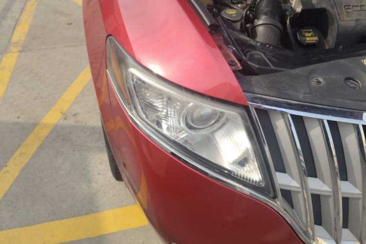 Used Lincoln MKT 2010 3.5T EcoBoost AWD Right Front Headlight