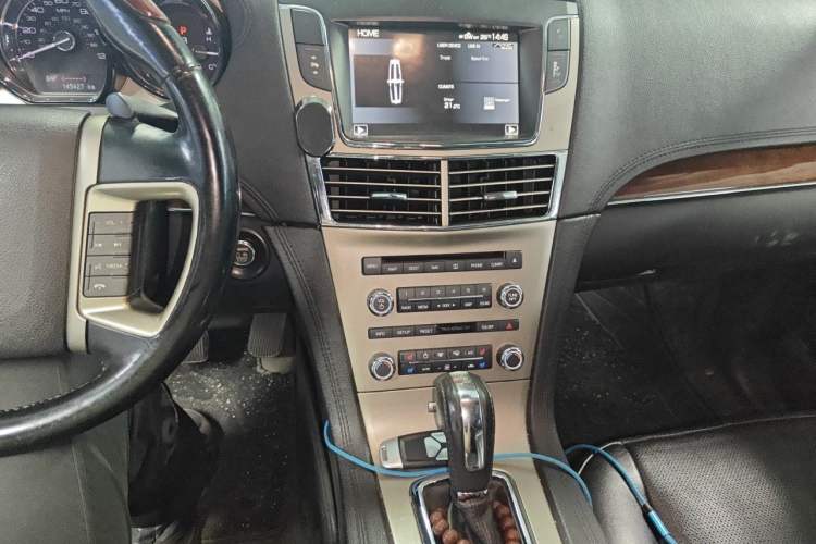 Used Lincoln MKT 2010 3.5T EcoBoost AWD Audio And AC Panel