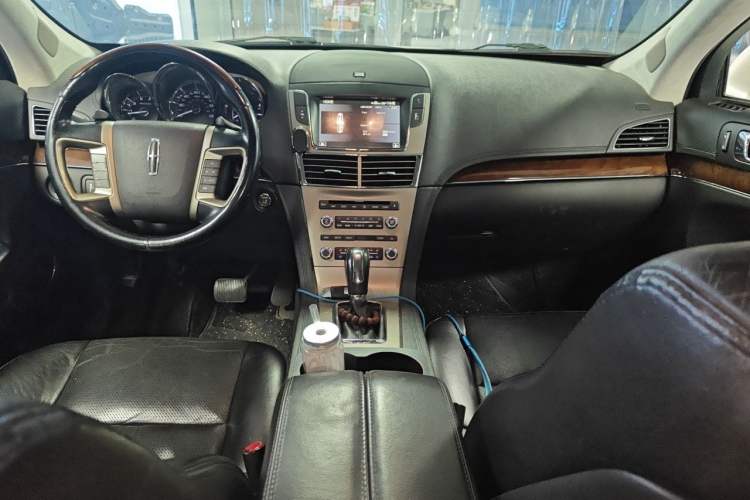 Used Lincoln MKT 2010 3.5T EcoBoost AWD Center Console